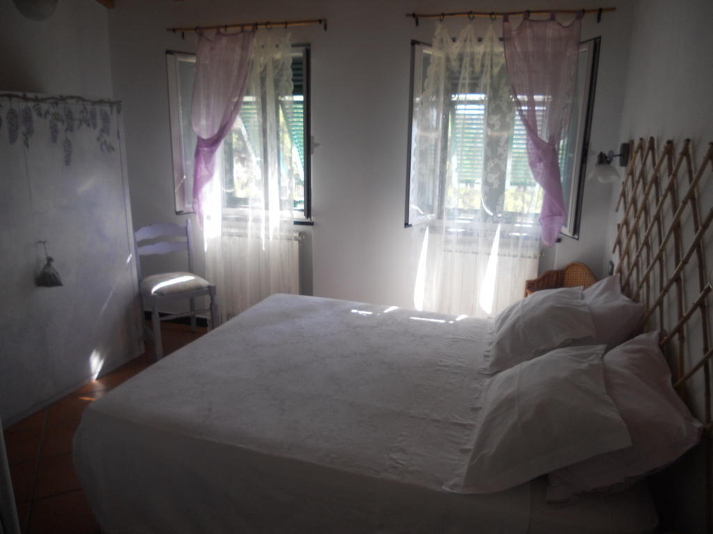 B&B I Glicini Vescina Habitación foto